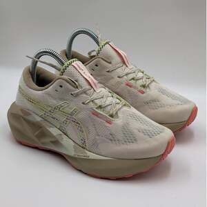 Asics Novablast 5 TR Nature Bathing Guava Womens 6.5 (UK 4.5) Running Shoes